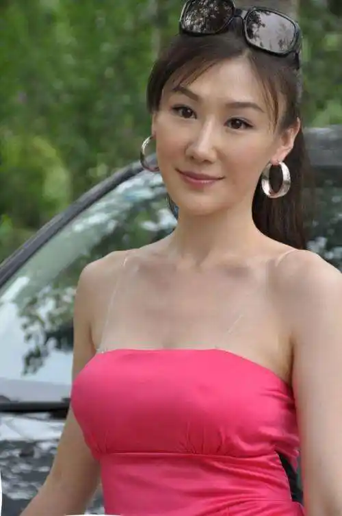 演员何中华的妻子是谁 何中华妻子宋天仪照片