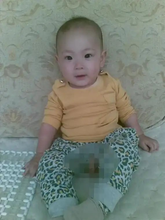 睡不着就看看小时候照片吧(小学之前我的小酒窝男孩)#我的男孩 - 抖音