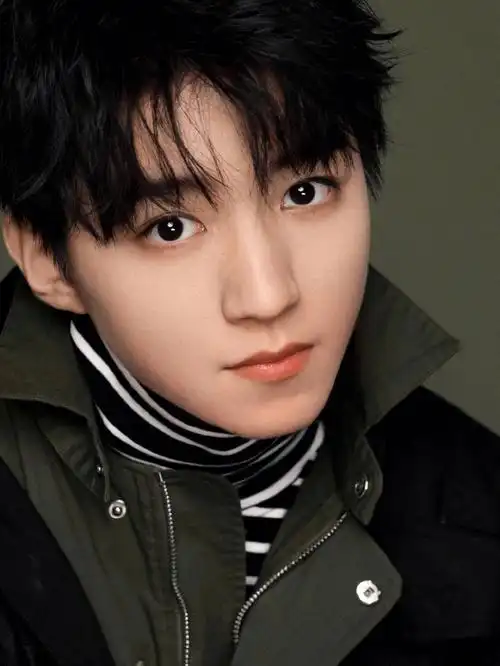 和王俊凯的一些心动对视