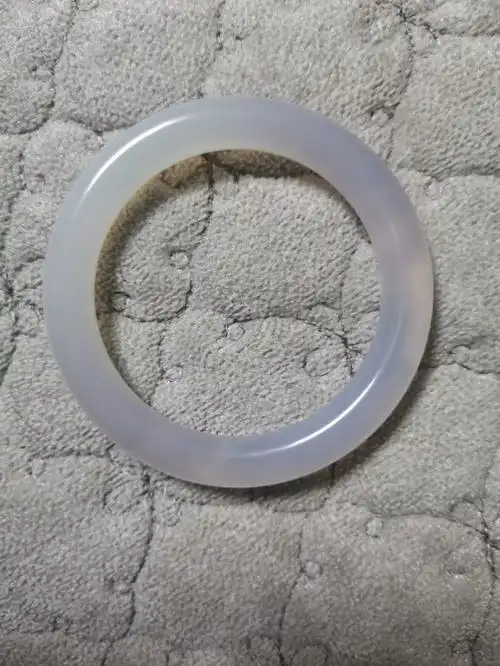 玛瑙150帮我看看是真是假有没有染色