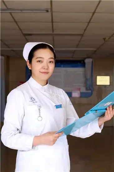2017年度最美护士系列报道之五八楼病区护士冯旭娟