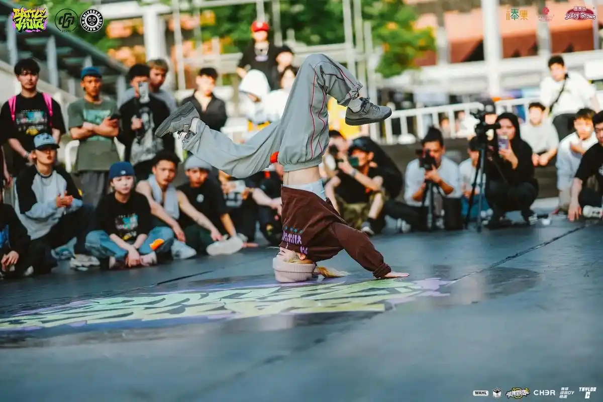 街舞 #帅就完事了 #生活碎片 #185大帅哥 #bgir - 抖音