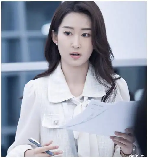 第二位,有辩论经验的王颖飞,在面试时,前面很紧张