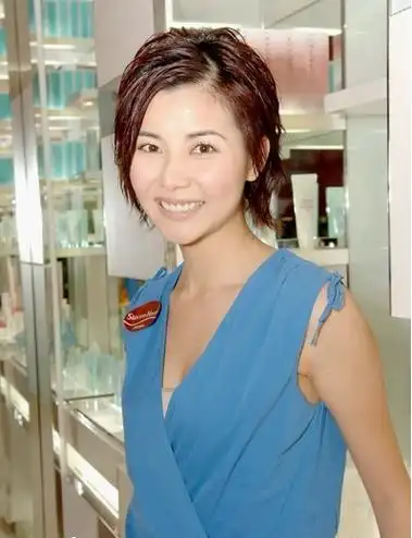 蒙嘉慧:从小可爱到大有成就的女神