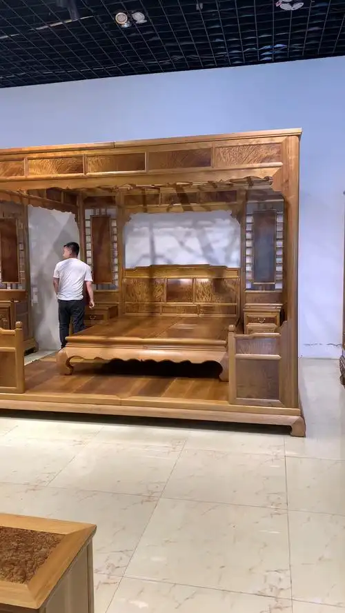 金丝楠木架子床