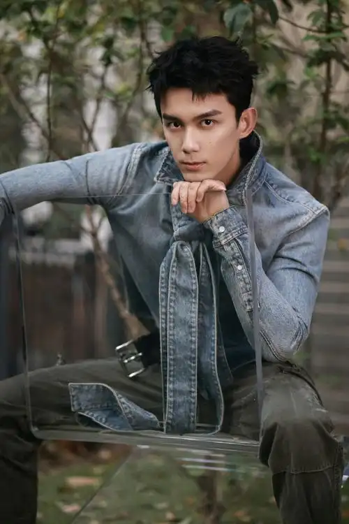 吴磊好大的蝴蝶结领带##吴磊超长牛仔蝴蝶结领带