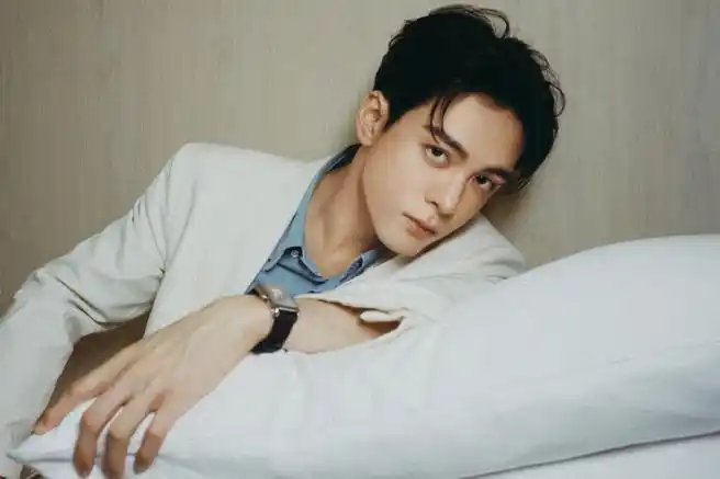 #曾舜晞露额头港风造型##曾舜晞港风氛围感#