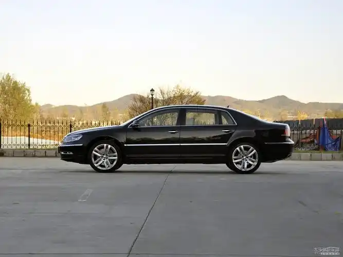 0l 精英定制型(汽油版) 辉腾设计怎么样 辉腾购车手册_太平洋汽车