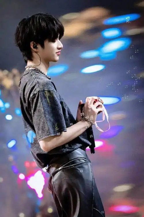 刘耀文 有我这口就有你一口