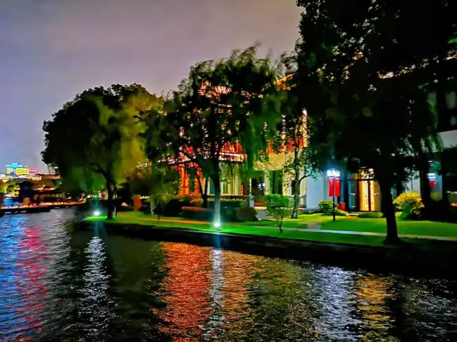 10.5杭州西湖游玩《湖滨公园》手机随拍