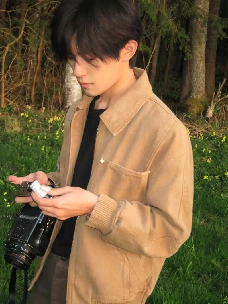 有新壁纸换啦!🥰喜欢生活照 #易烊千玺 #生活顺利 - 抖音