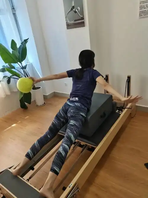 非常有弹性,就是满满的青春感96#海口  #海口网红瑜伽瑜伽馆  #海口