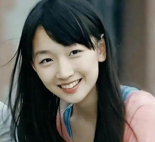 为什么有人说周冬雨长得丑?看她18岁时的旧照就知道了