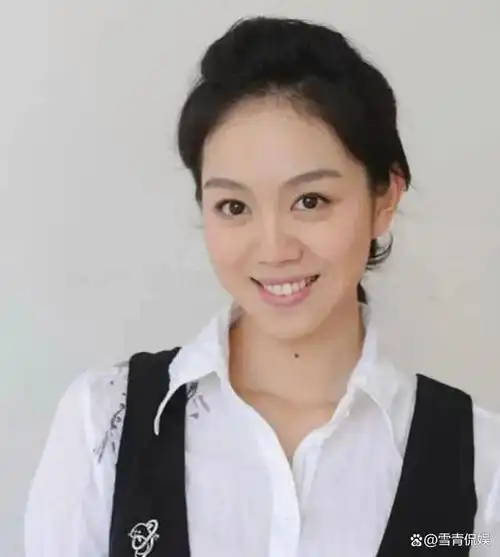 南来北往姜妍:被富养长大也傍上宋丹丹,错爱妈宝男后享受单身