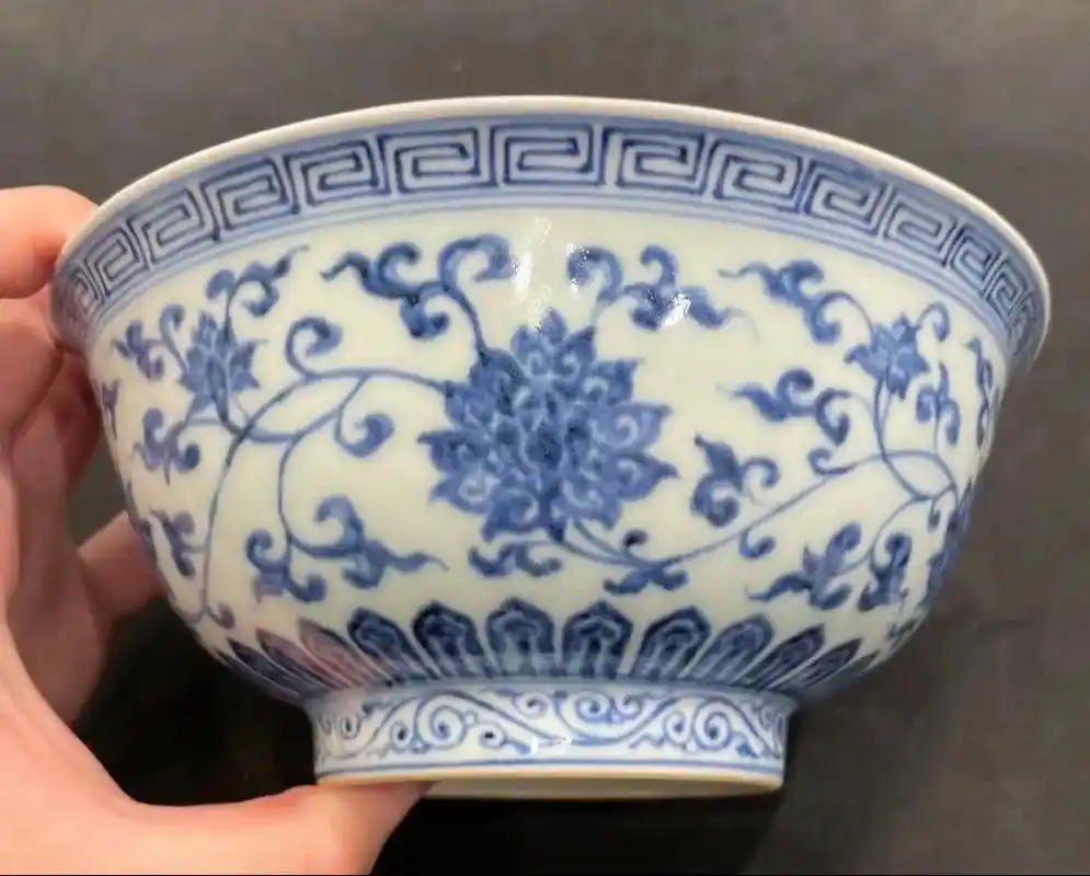 明代宣德官窑青花缠枝莲纹碗!#古陶瓷研究#明代官窑瓷器#古董 - 抖音