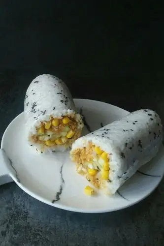 最爱孙铭阳做的蛋黄肉松饭卷