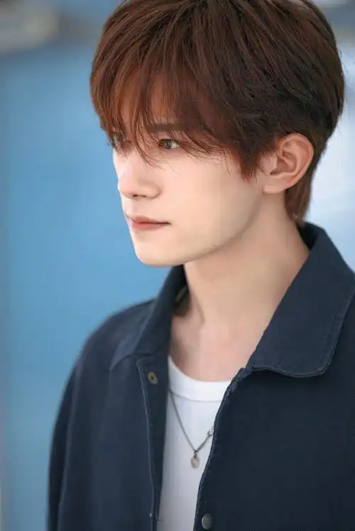 易烊千玺说小小的我今年上