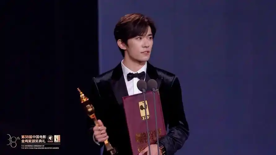 易烊千玺宋佳登顶,大鹏颗粒无收,《好东西》爆冷赢麻了