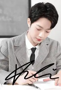 6寸  赖冠霖      亲笔签名照片  53    号