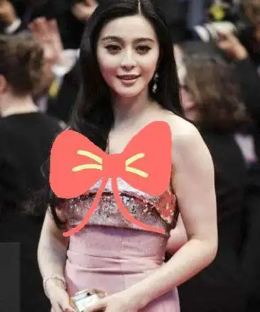 范冰冰瘦了!被路人偶遇穿露脐装小腹平坦,一头蓬松卷发又飒又美