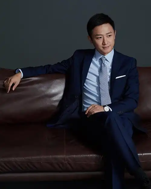 周运_中央电视台主持人_央视网(cctv.com)