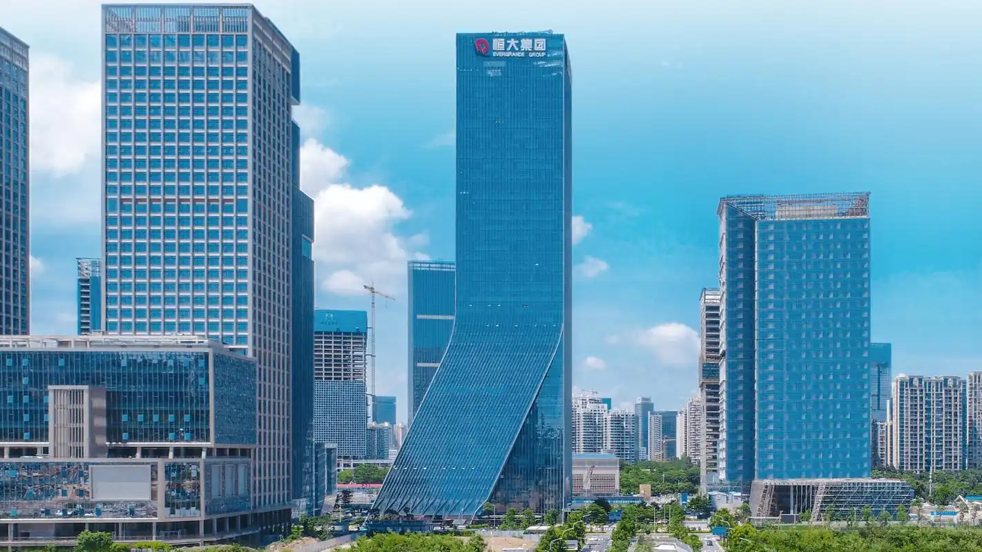 在各评级机构看淡中国房地产行业的情况下,近日有机构下调了中国恒大