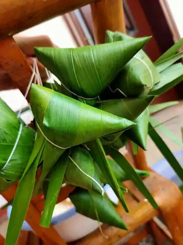 端午节学包粽子