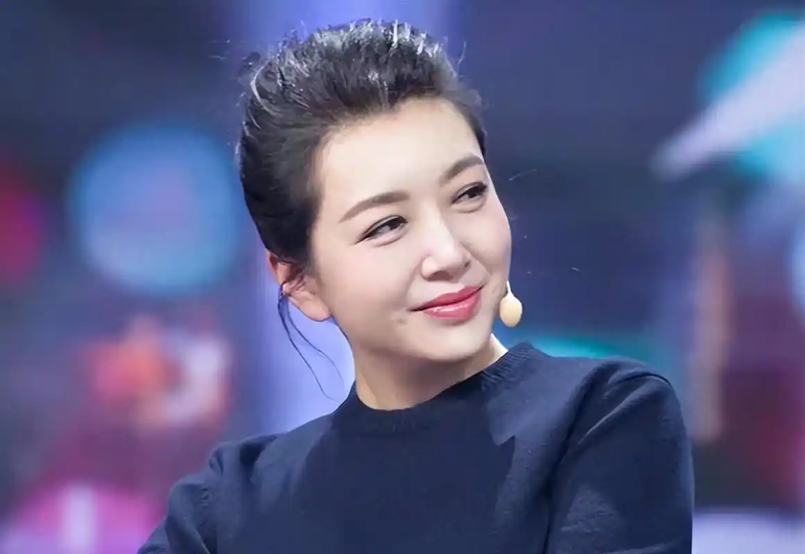 让王志文痴迷不已,抛开高曙光和靳东姐弟恋,江珊究竟有何魅力?