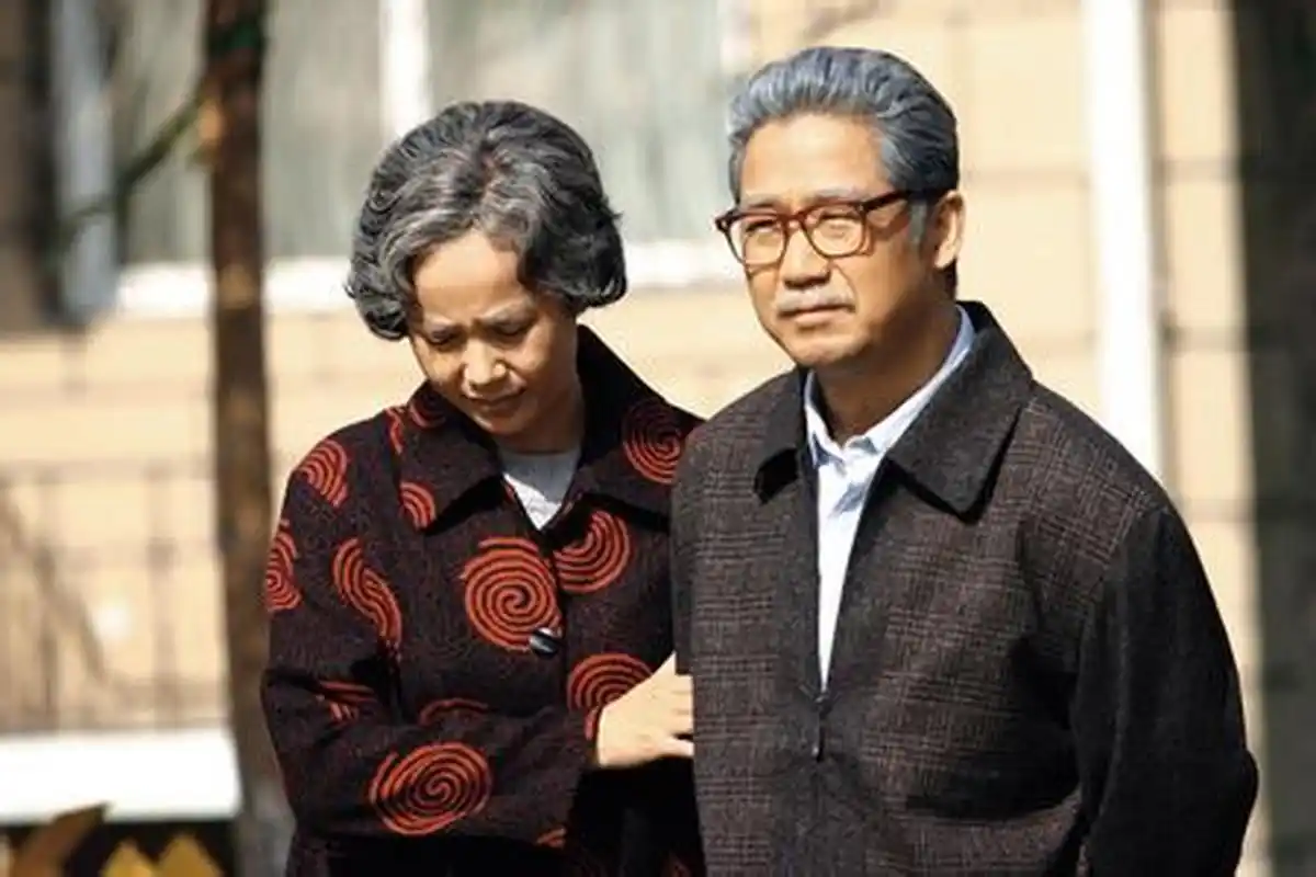 当年郑晓龙筹拍《金婚》,他找到蒋雯丽让她出演剧中的"文丽",可她一看