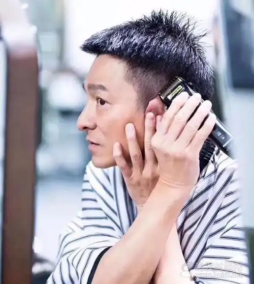 天王刘德华剪发技术惊呆造型师