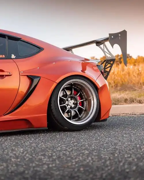 丰田86,帅气的身姿,有谁能不爱呢