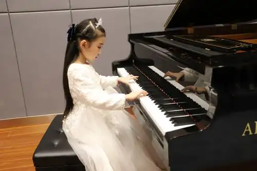 晋中市图书馆钢好遇见你儿童钢琴音乐会