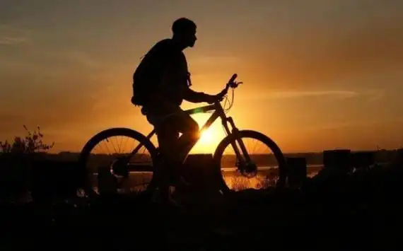 也许有一天我会骑上单车环游世界唯美意境lomo星宿夜空伤感图片治愈