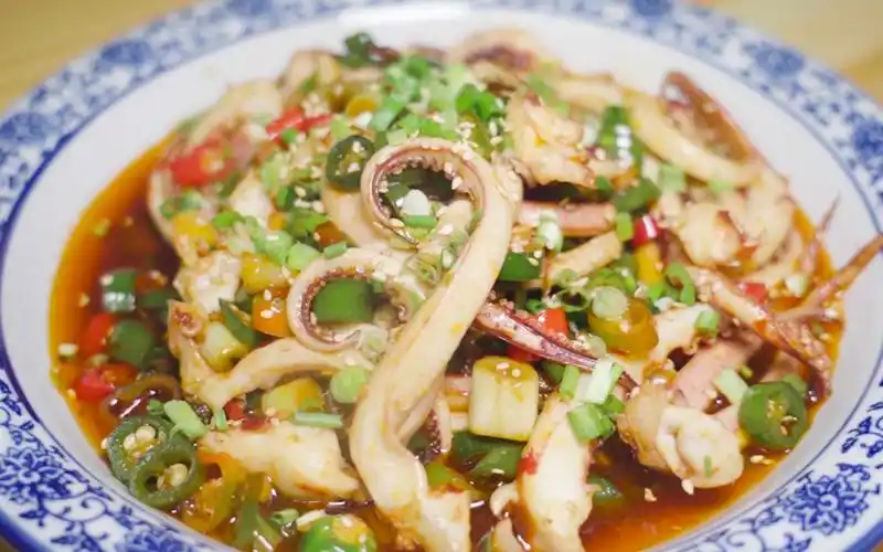 川菜厨子教你做双椒鱿鱼须,特色菜,正宗川菜做法,口感相当霸道