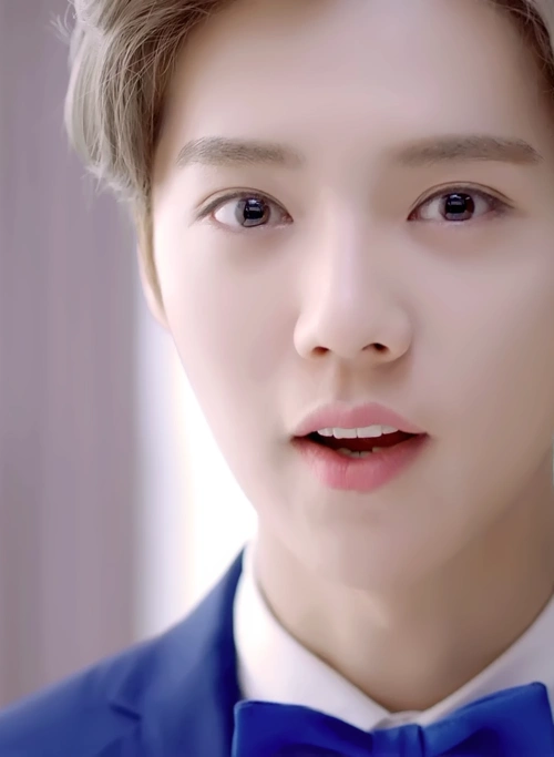 鹿晗#佳洁士 炫彩笑容#一鹿钻白光彩