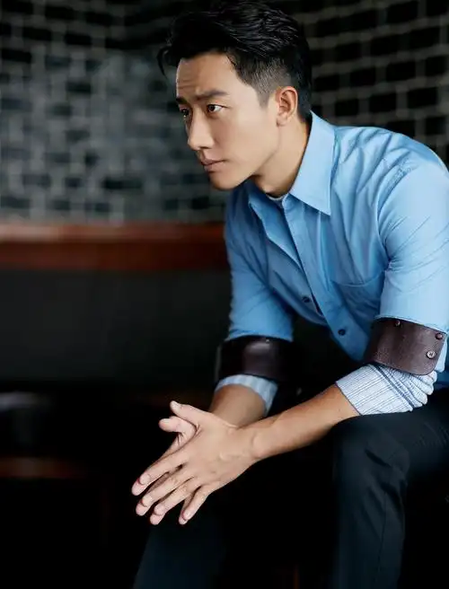 今日份的蓝衬衫@黄轩的微博 已准备就绪_高清图集_新浪网