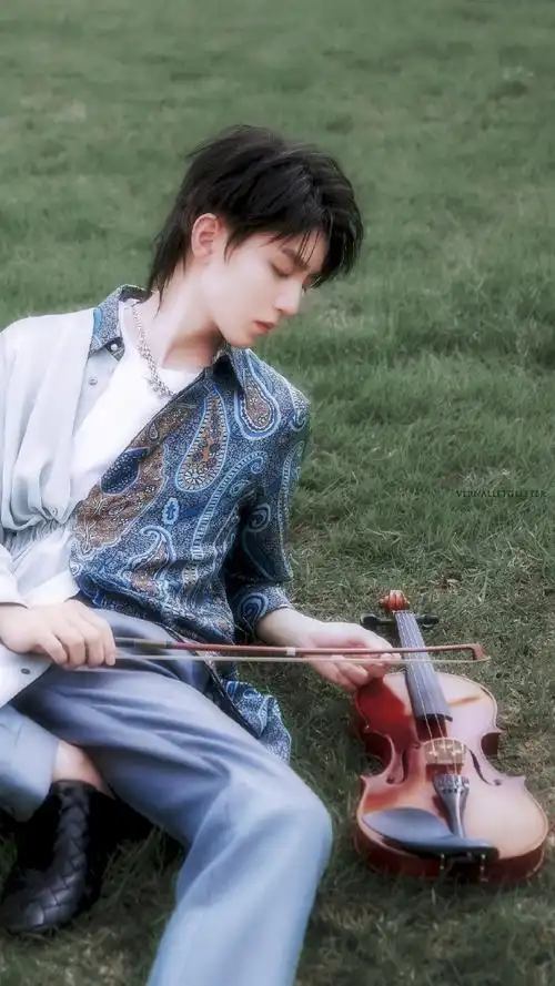 tfboys-王俊凯  #王俊凯的高中毕业照