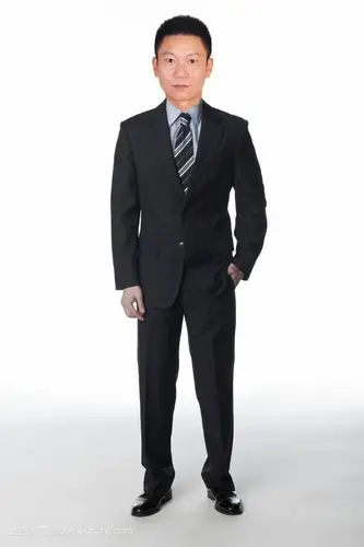 求帮忙把我的头像换到全身照上面