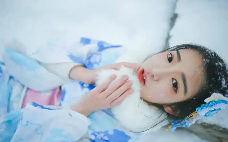 汉服古风美女唯美冬日冰凉写真壁纸