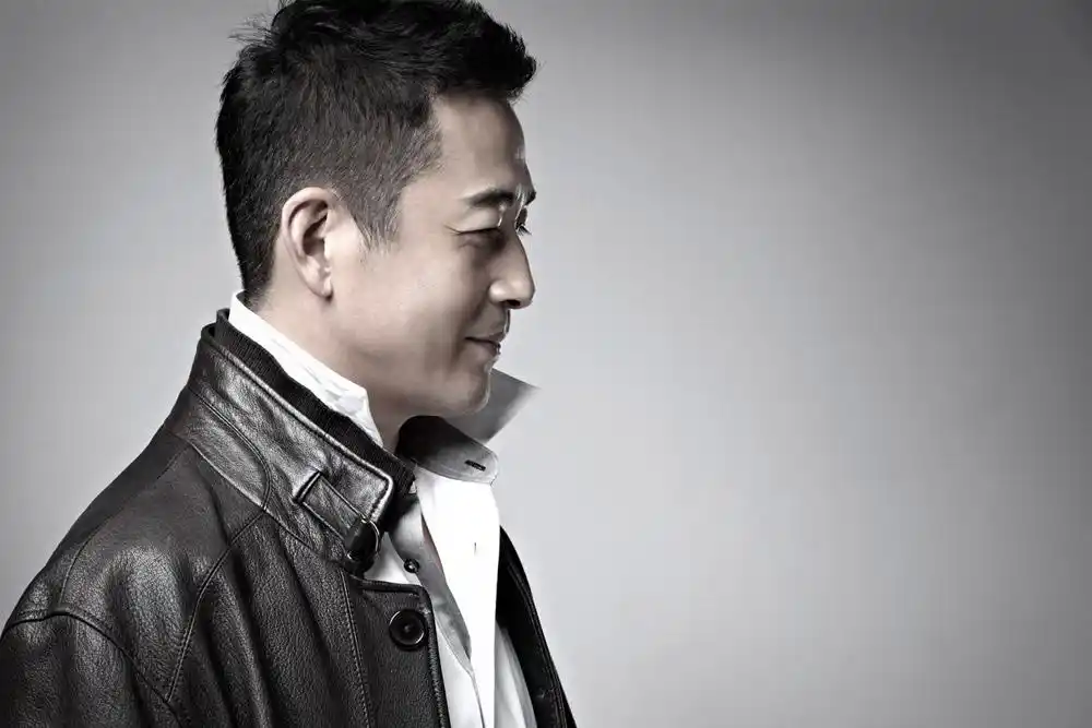 王志飞主演主旋律电视剧《阳光下的法庭》,适合静下心来观赏!