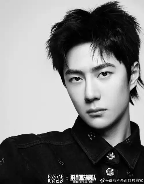 那个窄窄的东西是王一博的腰吗)  #黄景瑜王一博一个嘴慢一个手快