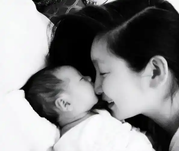 秦海璐:37岁高龄生下巨婴症儿子,对婆婆比亲妈还好