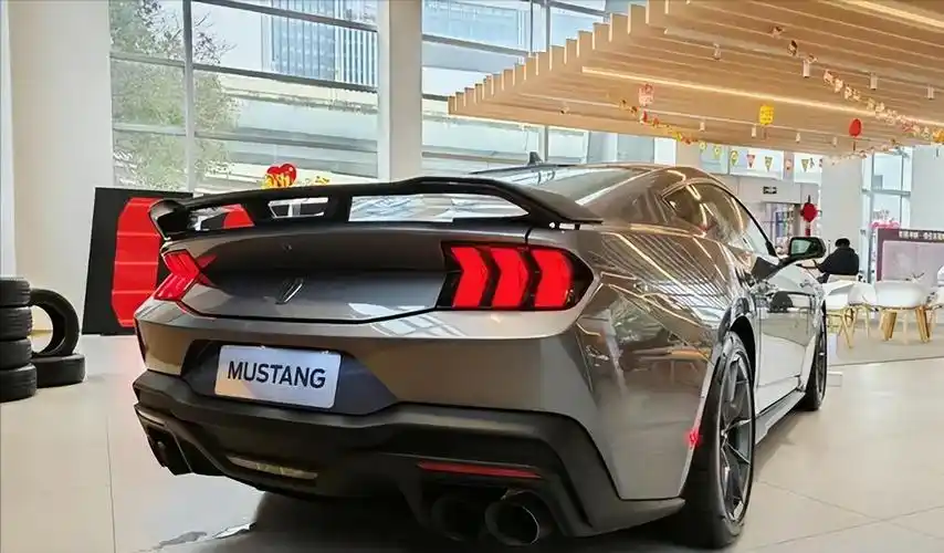全新福特mustang dark horse正式上市,售价72.5万元_太平洋号