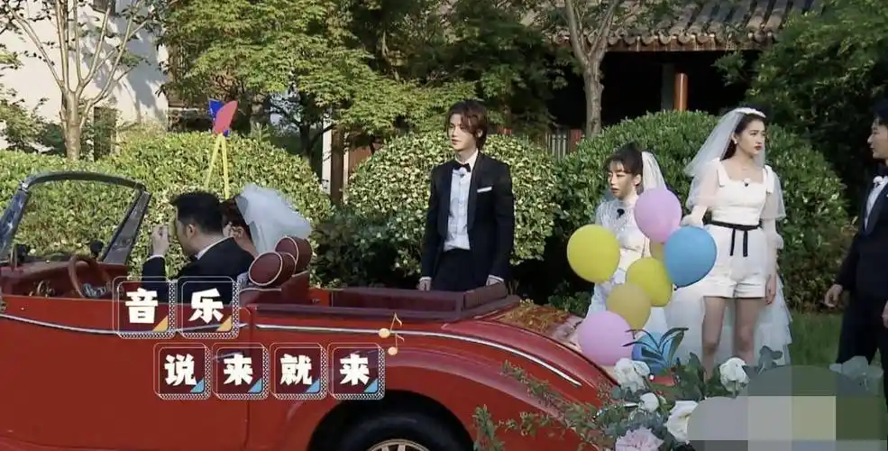 在跑男的这四期节目里,陈立农给观众留下了深刻的印象,尤其是在跑男