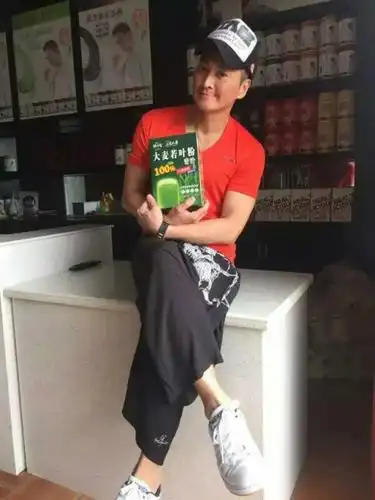 何家劲,三里人家青汁的boss水浒传扮演者,李永林也是青汁的粉丝哦蒋欣