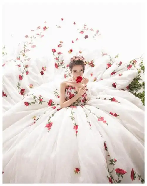 全球最美面孔名单:热巴败给周冬雨,林允力压鞠婧祎__财经头条