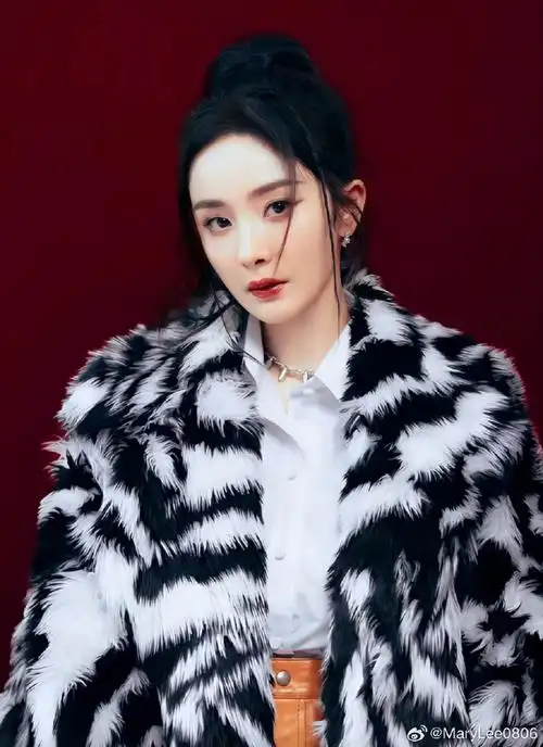 我唯一的大女主    @杨幂@幂雨夜@十八子彡mi@幂江峰@狐狸不落杨幂