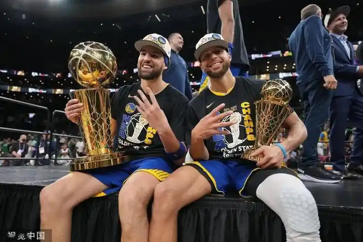 王者归来勇士时隔四年再夺总冠军库里加冕fmvp