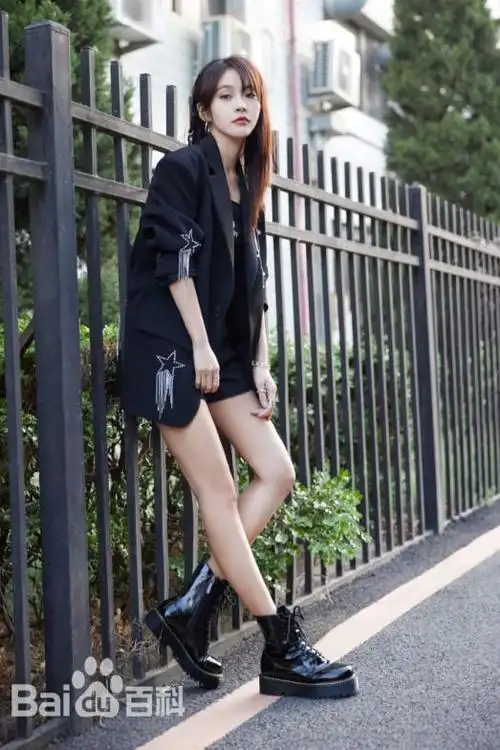 张佳宁微博晒俏皮生活照传递正能量 - 我兔巴巴