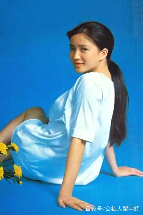 惊鸿一瞥,未若初见,古典美人何晴,12张青春老照片欣赏